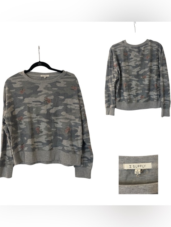 Z Supply Tops - NWOT Z Supply Camo Rose Crewneck Sweatshirt